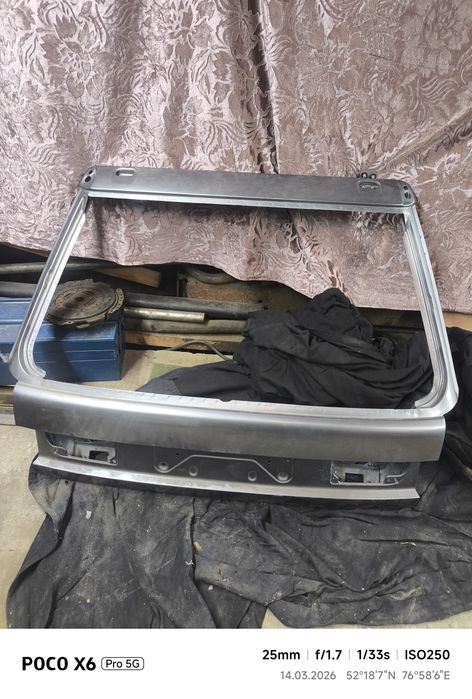 Задняя дверь Ауди 100 с4 авант