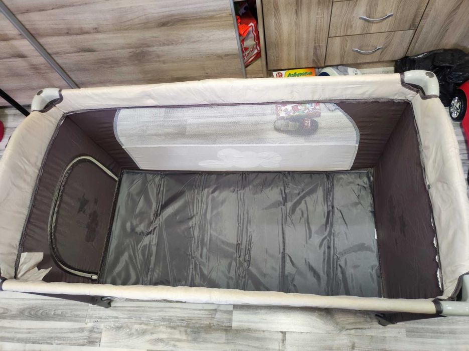 MONI Сгъваема детска кошара на 2 нива с матрак