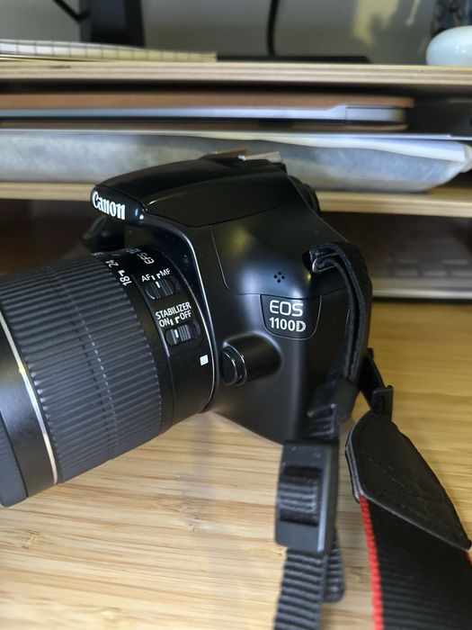 Aparat foto DSLR 1100D Canon