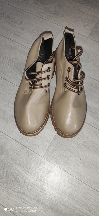 Продам женскую обувь
