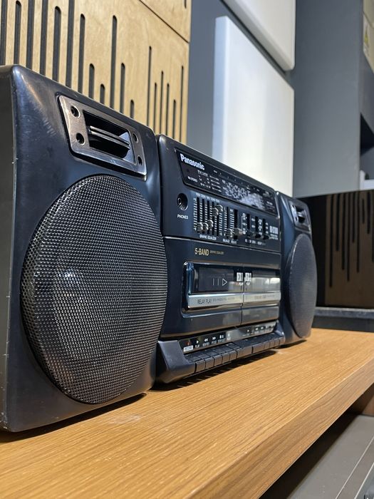 Radio casetofon boombox panasonic restaurat perfect functional
