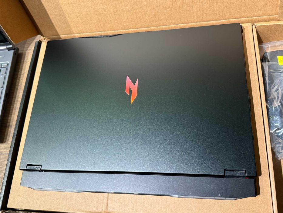 Laptop Gaming Acer Nitro 18  Ryzen Al 7 350 32GB NVIDIA RTX 5070 1TB
