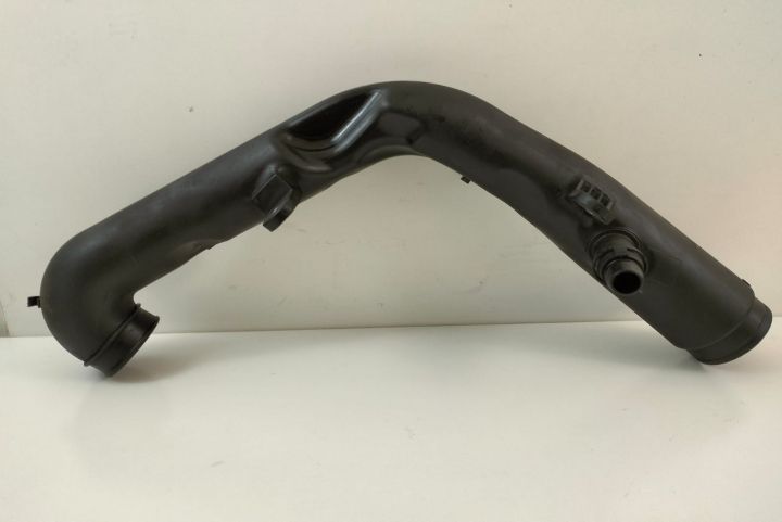 Furtun Tub Intercooler 1K0129654AD Skoda Octavia a 2-a generatie seri