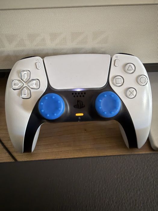 PS5 Disc Edition - като нов