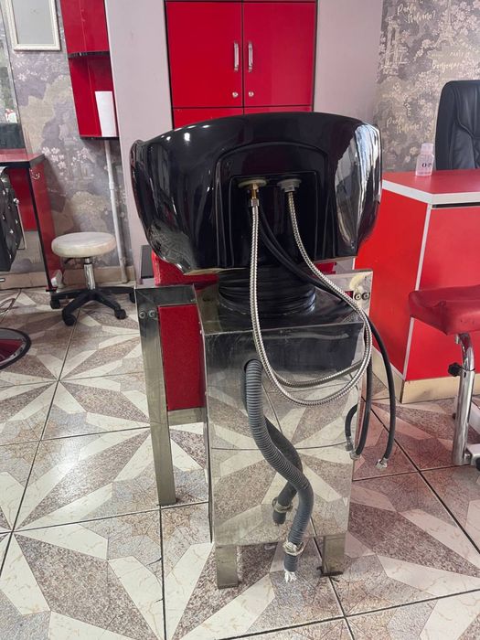 Продается мойка парикмахерская