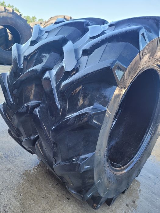 Anvelope tractor Pirelli 360/70 R24 (13.6 R24)