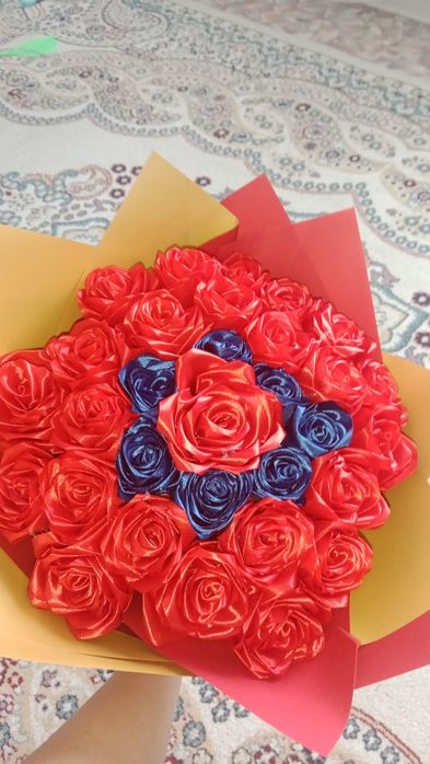 Роза из атласных лент