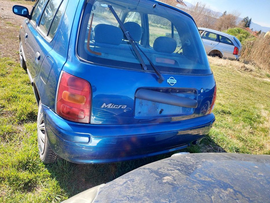 Продавам Nissan Micra K11 1.3 на части.