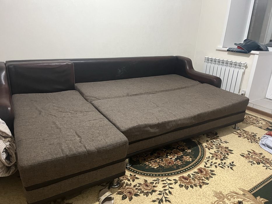 Продается выдвижной диван.