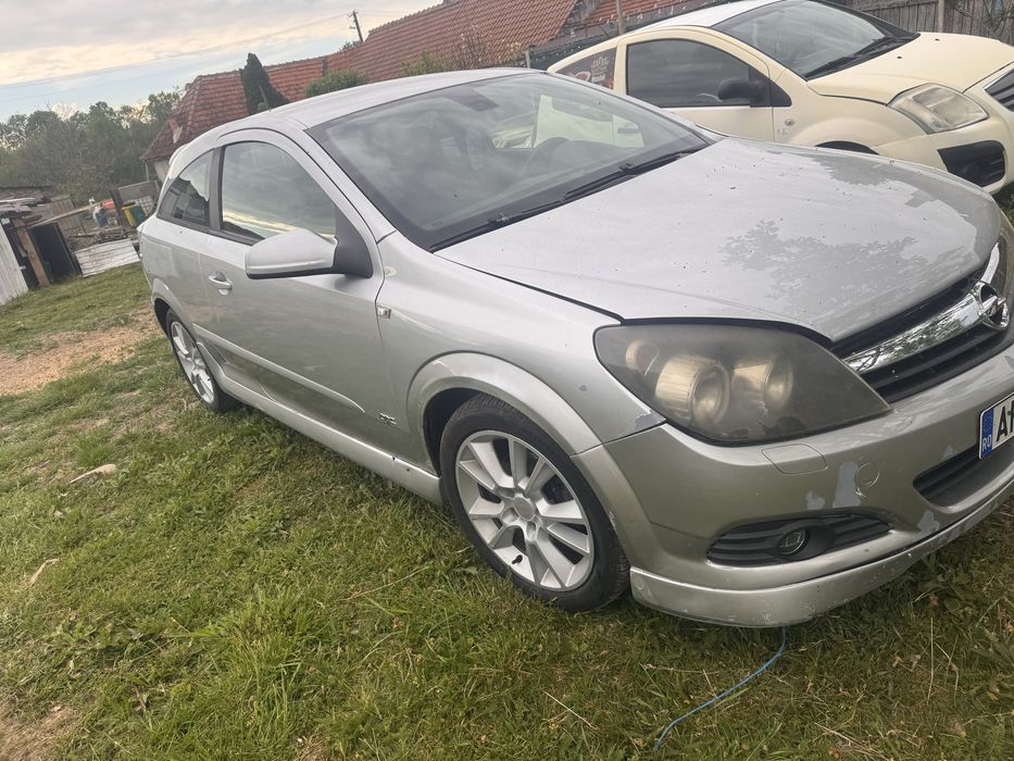 Opel astra gtc an 2006