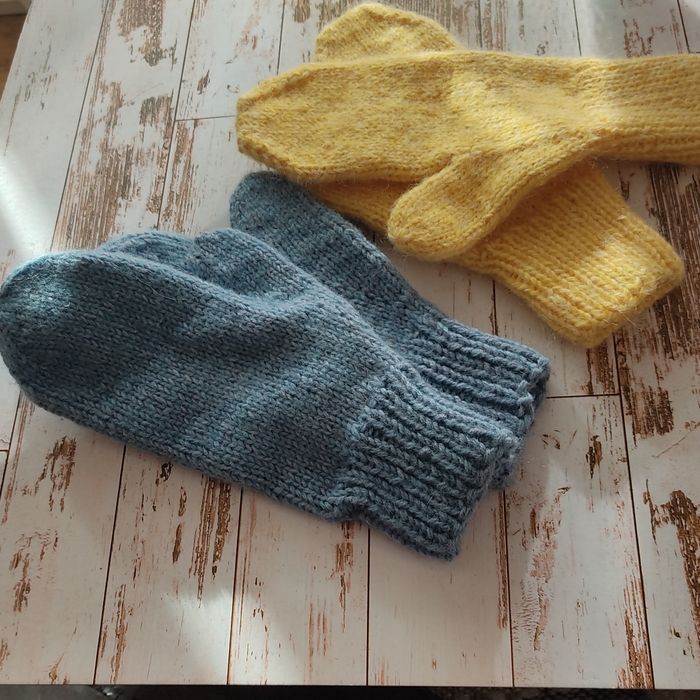 Вязанные варежки