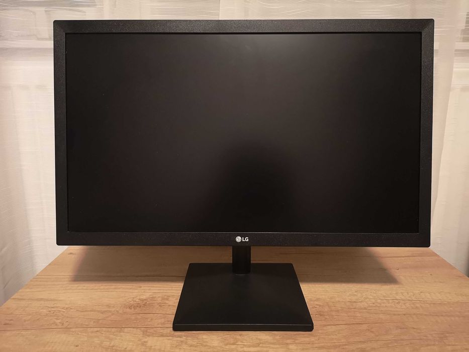Vând Monitor LED LG 21.5", FHD, FreeSync, FlickerFree, HDMI