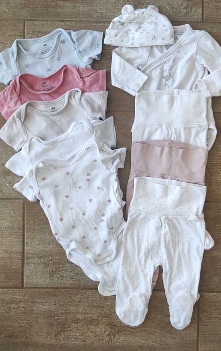 Дрехи за бебе HM, без забележки.