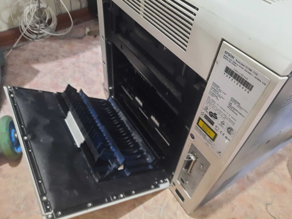 Принтер Epson AcuLaser C1100
