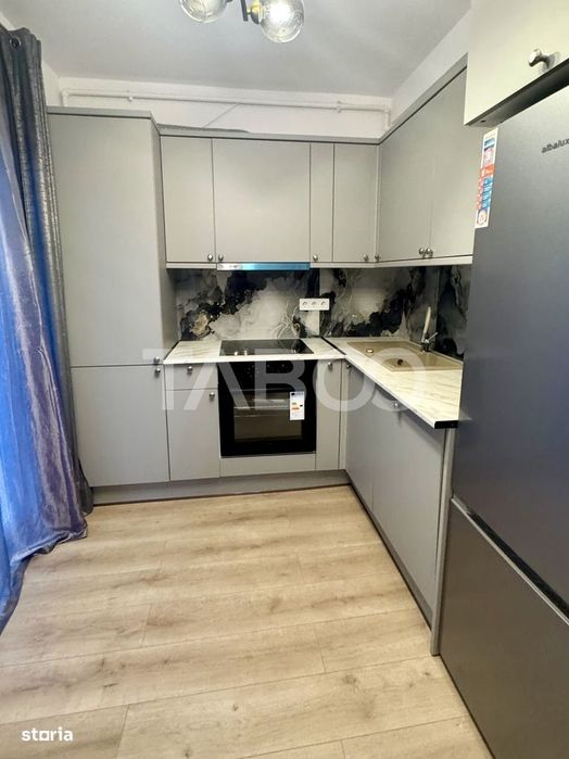 Casa cu 4 camere la cheie terasa panoramica si curte in Floresti