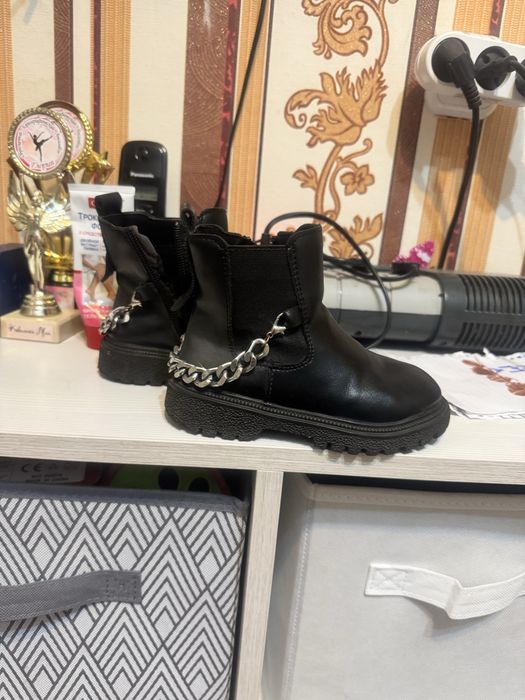 Детские ботинки