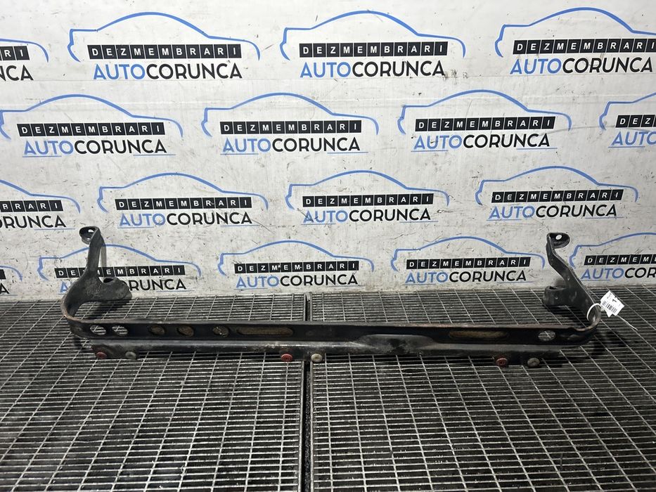 Traversa Ford Kuga - Frozen White Solid K/Z2 (1292) De sub radiatoare