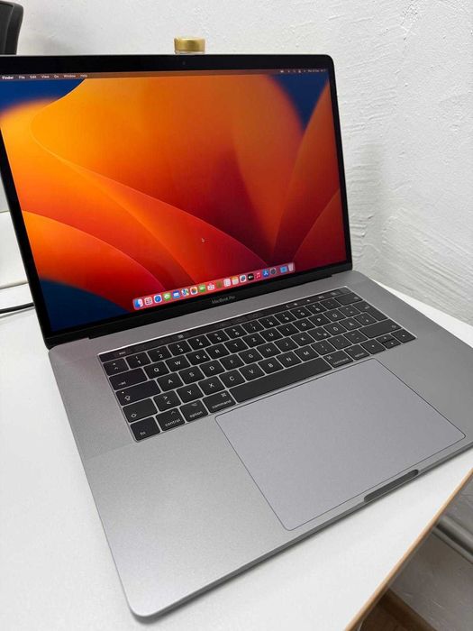 Apple MacBook Pro A1707 15,4'' 16GB RAM 512GB SSD TouchBAR