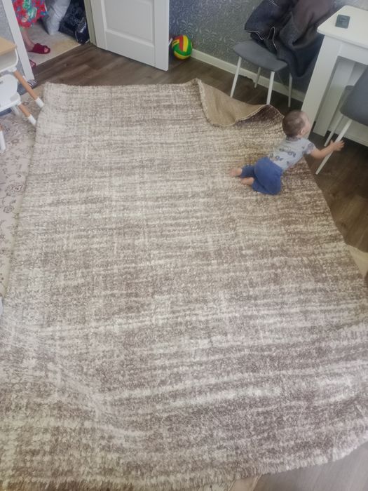 Продам ковер 2*3