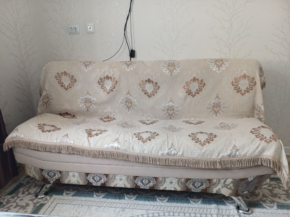 Продается диван и кресла