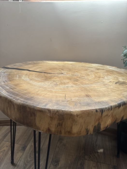 Уникална холна маса - масивно дърво