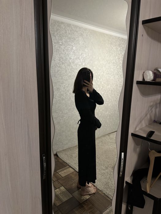 Продам женские платья