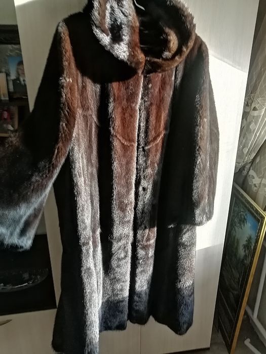 Продам шубу норковую
