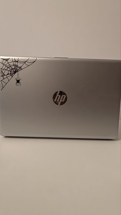 Laptop HP 15-da0134nq - pentru piese (ecran spart)