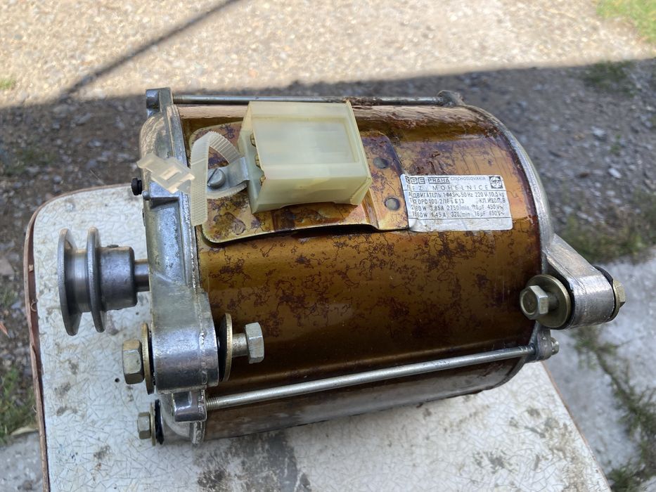 Электродвигатель стиральной машины