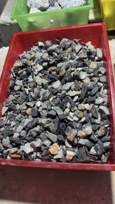 Мраморная галька.