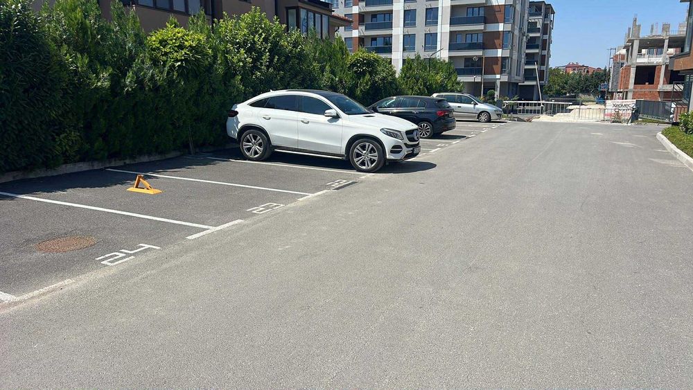 Дава се под наем Гараж / Паркомясто в Пловдив, Остромила - 12 кв.м за 51 € - Снимка #1