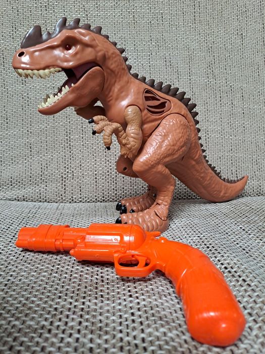 Детска играчка динозавър