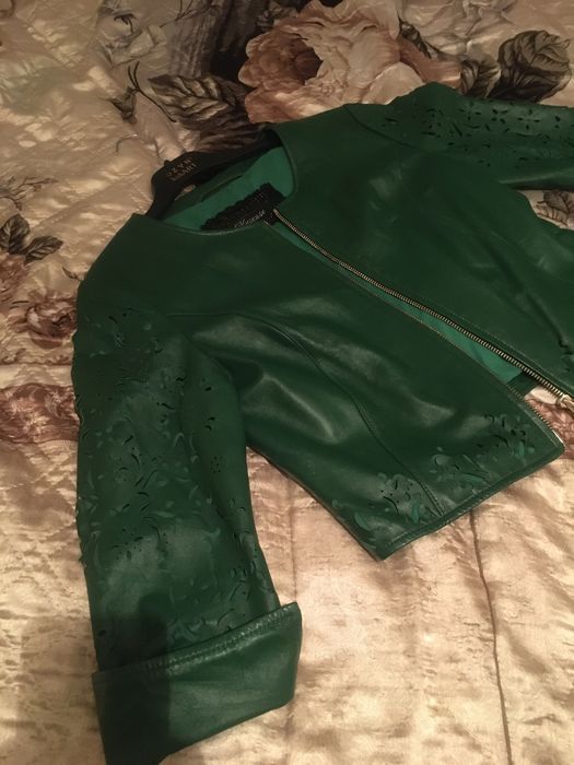 Продам кожанный балеро.