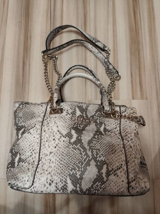 Дамска чанта Guess