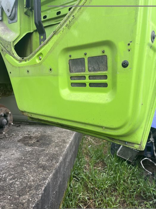 Usa fata stanga/dreapta Ford Transit model pana in 2000