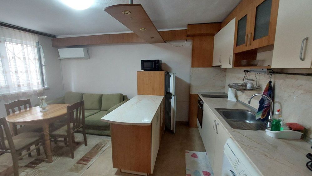 Дава се под наем Тристаен апартамент в Варна, ХЕИ - 50 кв.м за 408 € - Снимка #2