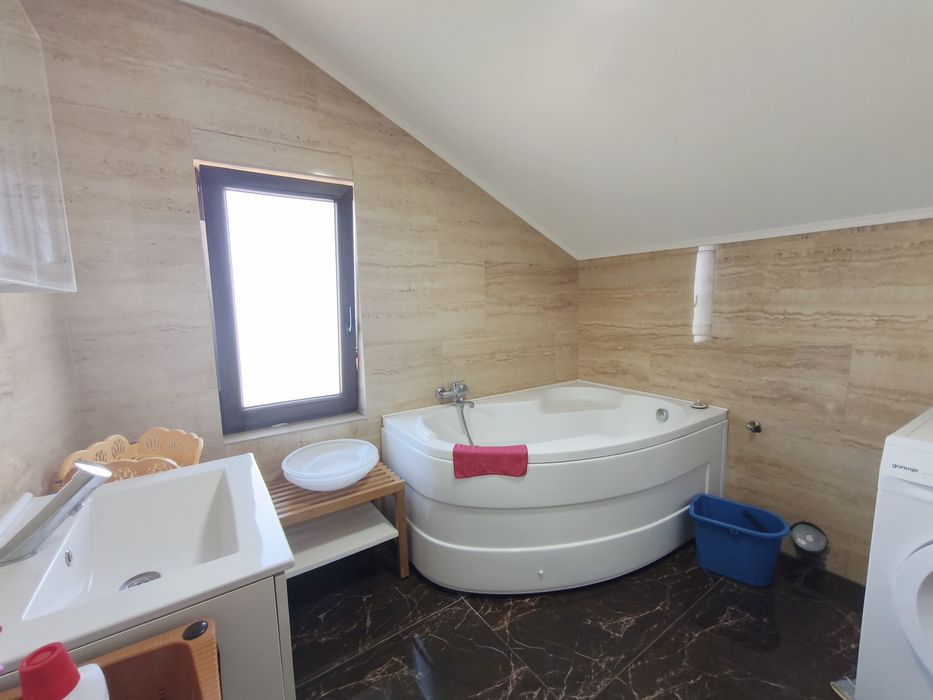 Apartament in bloc nou,4 camere,parcare,Vlaicu