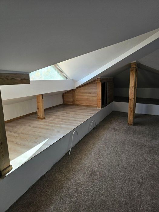 Дава се под наем Тристаен апартамент в с. Бистрица, Област София-град - 108 кв.м за 648.21 € - Снимка #2