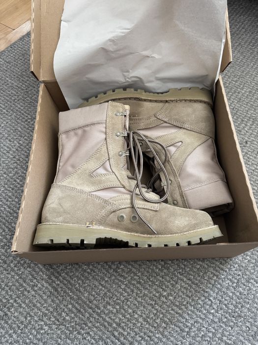 Bocanci militari vara-iarna