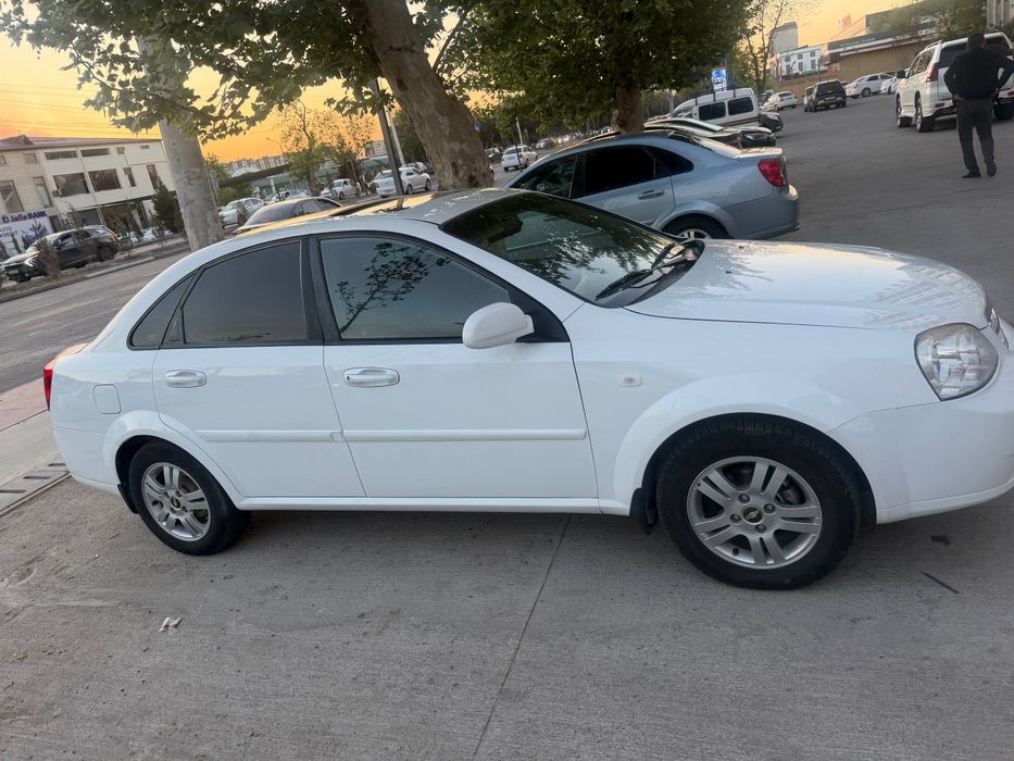 Ласетти 1.8 сотилади метан газ