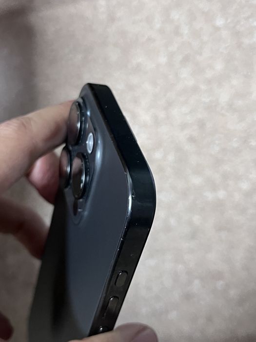 Продам iphone 15 pro 256gb