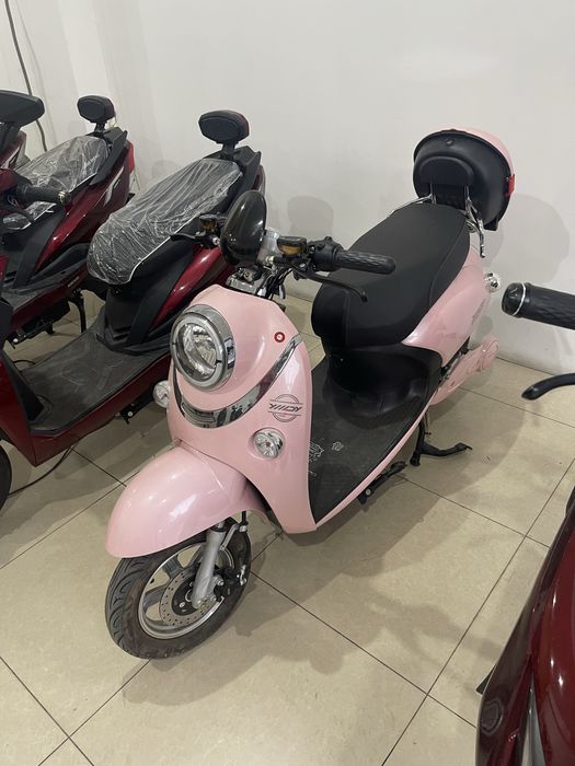 модель 2025 г. Аккум 32 Ач. Проход 100- км.