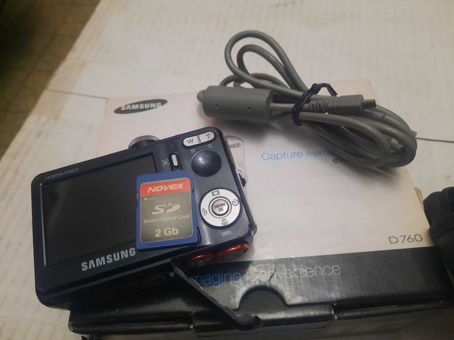 Фотоапарат Samsund  D 760