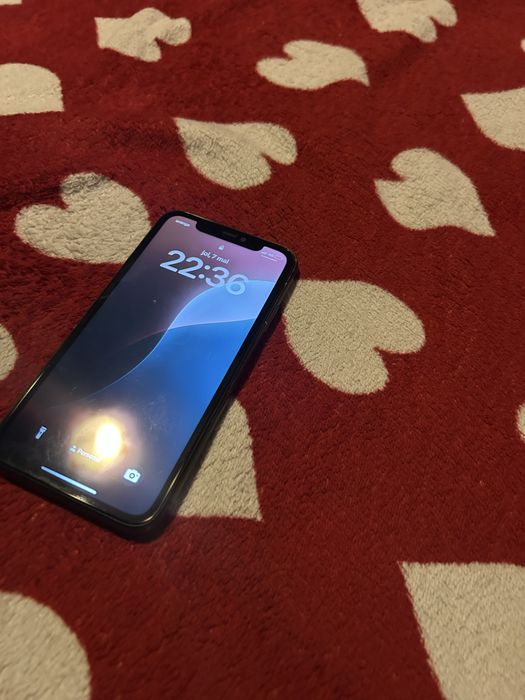 Vand iphone 11 sanatate 89 in stare buna de functionare