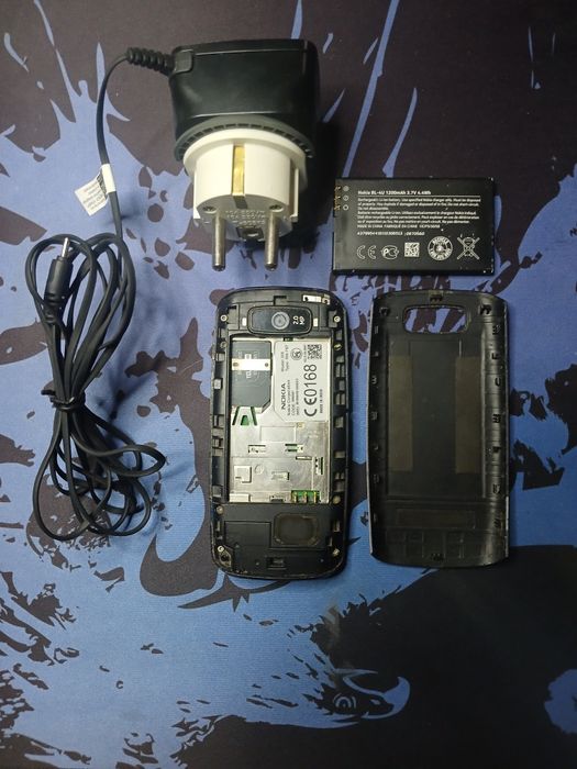 Nokia asha 305 простой телефон
