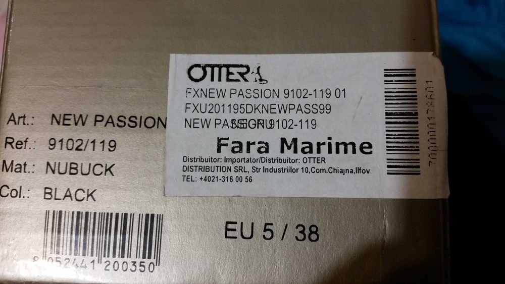 Balerini din piele ,negrii,nr 37 cu perforatii si foarte moi.