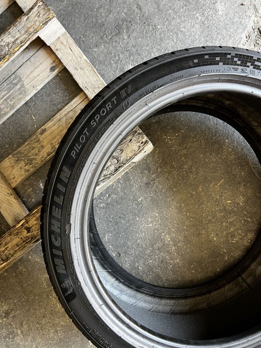 2 anvelope vara 255/40/20 , Michelin , DOT 2024 !
