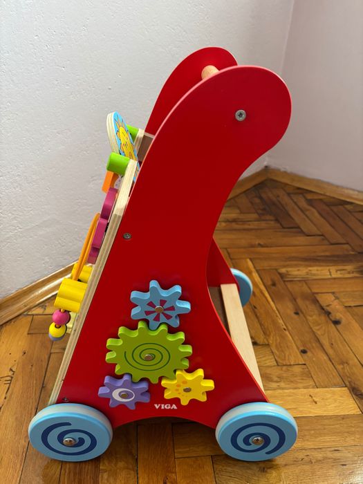 Детски дървен уолкър/проходилка