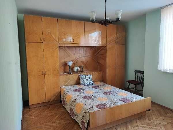 Тристаен апартамент в Колхозен Пазар! 21697162