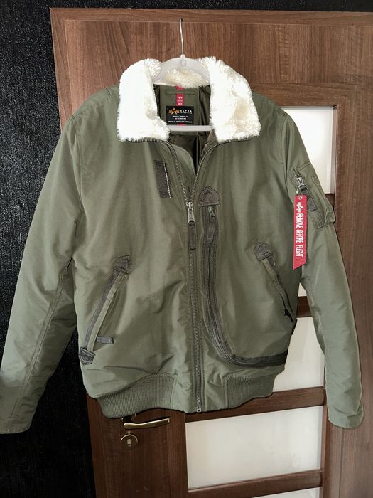 Alpha industries преходно яке